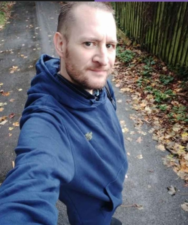 Looking for 1/2 Flat or Studio or 1 Bedroom House. Main Photo