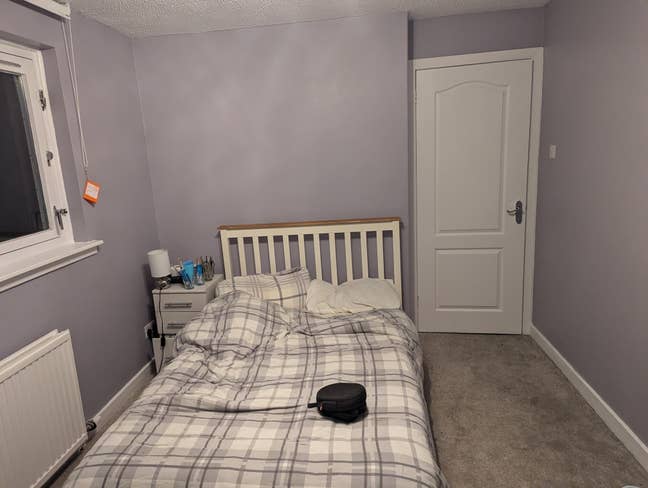 Spare room in East Kilbride  Main Photo