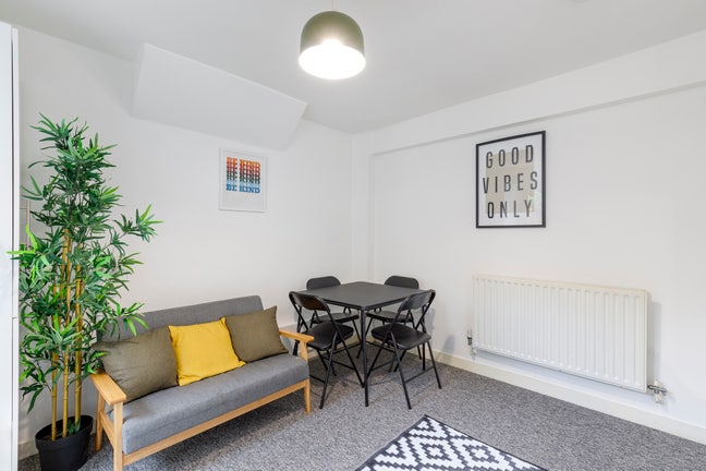 BN2 - Super Central - £100 off Month1 Main Photo