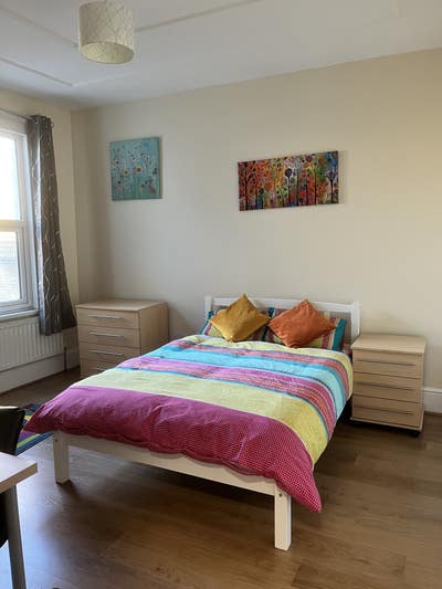 Large Dbl Room, friendly house, all bills,  Garden Main Photo