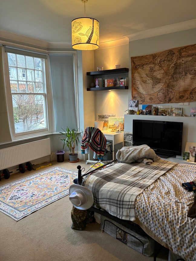 Large Double room, fab house, leafy area Main Photo