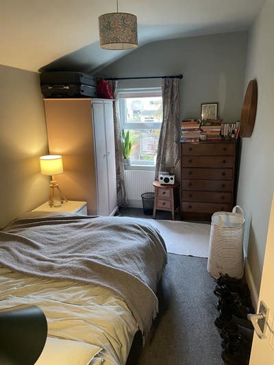 Double room, colourful Redfield home with cats Main Photo