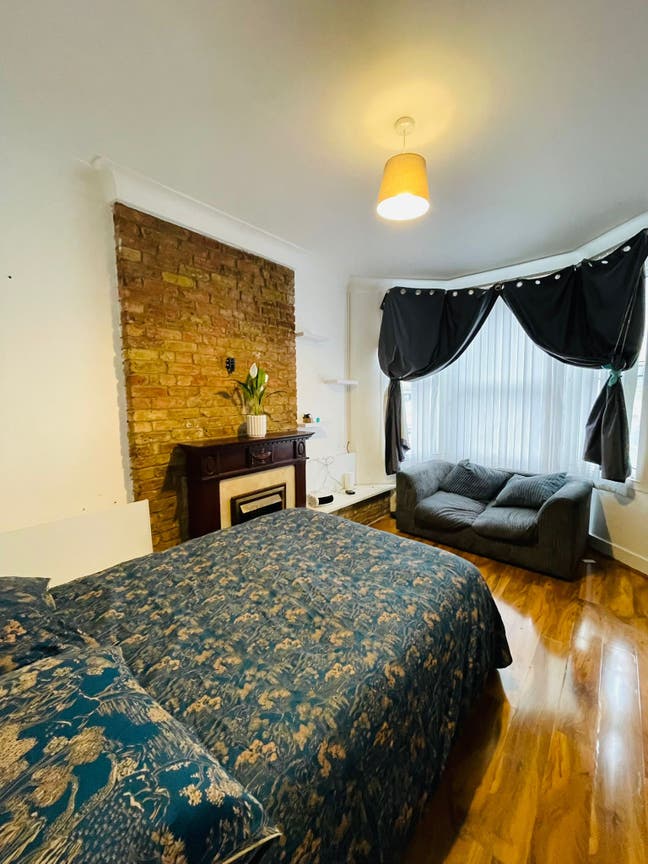 🌟 Double Room Available in Mitcham/Hackbridge Main Photo