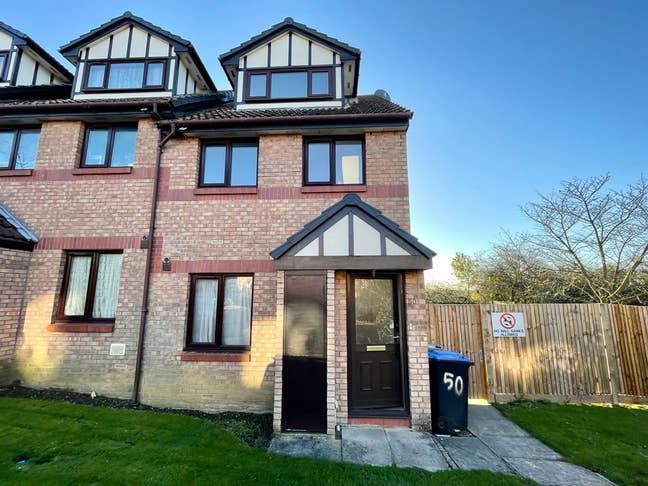 2 bed self contained flat Main Photo