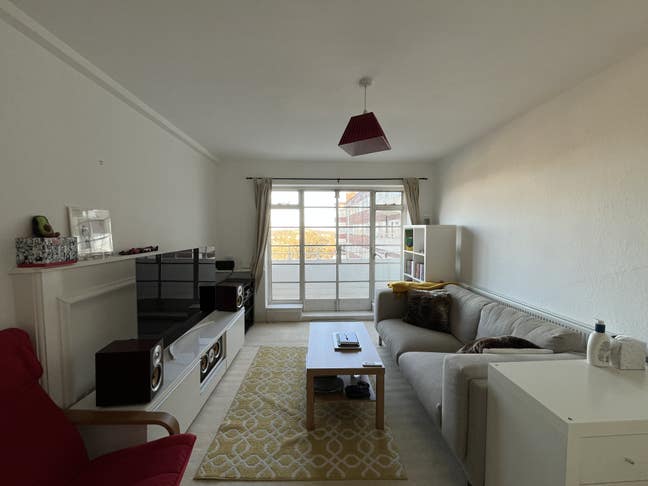 Spare room in my lovely Archway/Highgate flat Main Photo