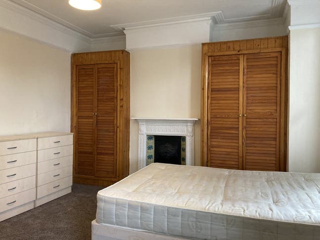 Large double bedroom in Northfields W13 Main Photo