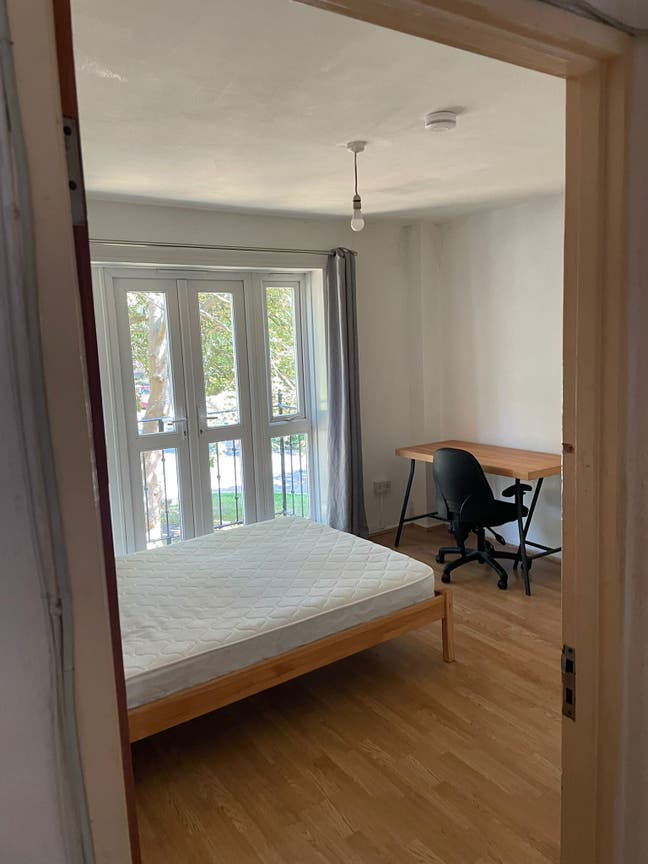 Replace Student for Room with Private Balcony Main Photo