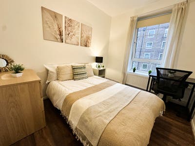 Newly Furnished Room in  Hoxton!  Main Photo