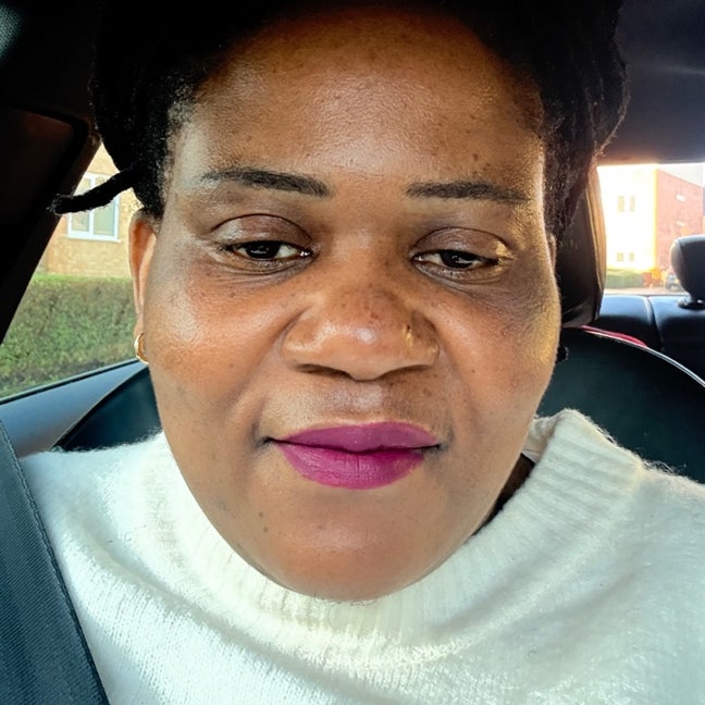 Professional Female seeks a single or double room Main Photo