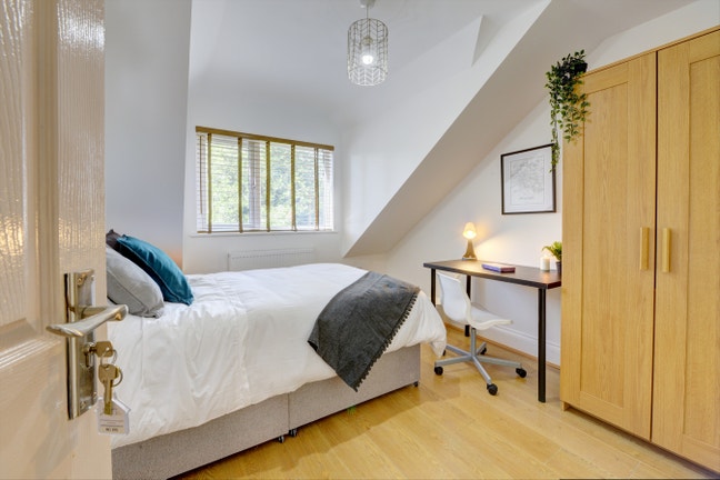 Off-Suite Double Room – Available Now Main Photo