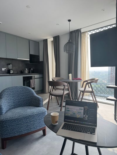 Modern 1 bed apartment in new built Main Photo