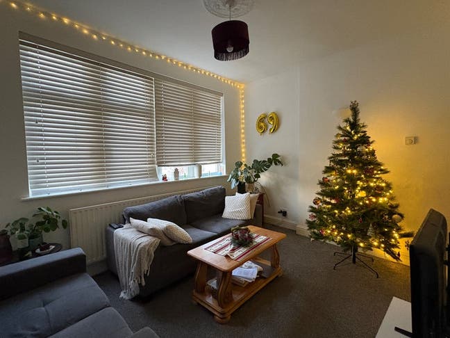 Bright, Homey Double Room in Tooting Broadway!🏡 Main Photo