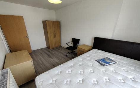 Tenancy takeover - 2 bedroom flat Main Photo