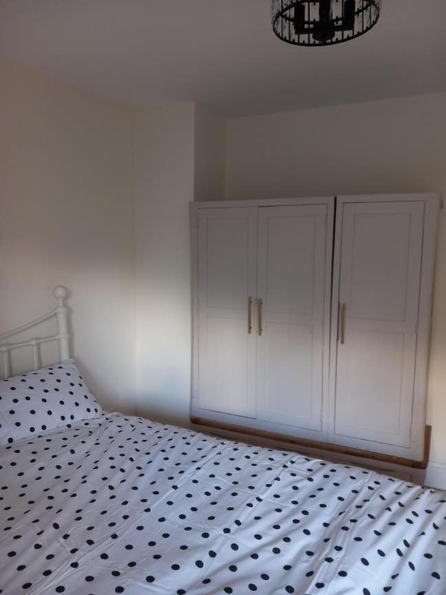 2 Rooms to let in shared house in quiet area Main Photo