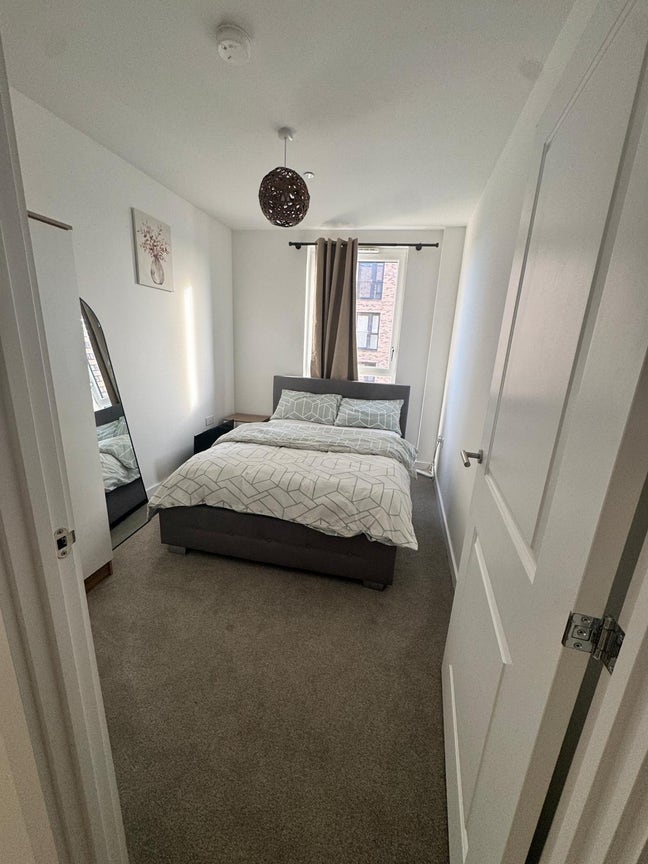 1 bed in a 2BR apartment  Main Photo