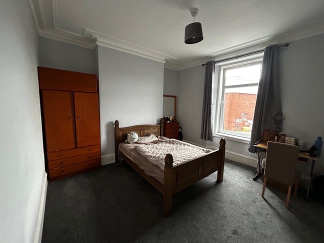 Room in our 3BHK apartment will be available Main Photo