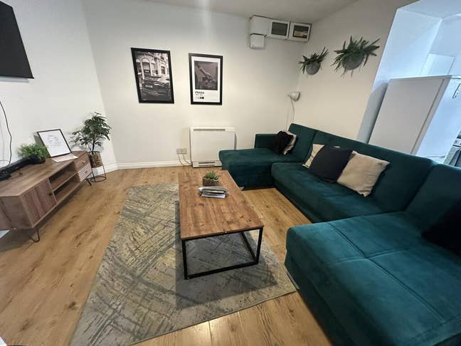 Comfy & Affordable Room for Working Professionals  Main Photo