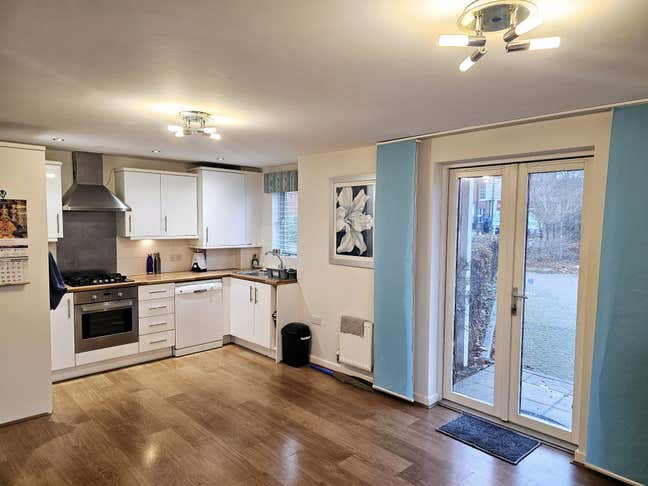 Spacious Ensuite for Rent in Watford Main Photo