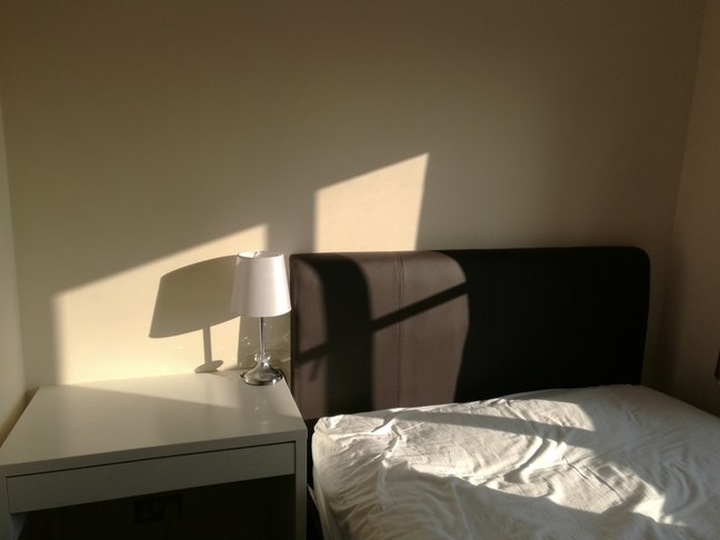 Single bedroom, Bills & Council tax included Main Photo