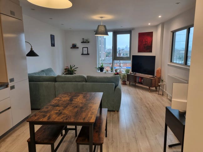 Weekday only, double room next to Plaistow station Main Photo