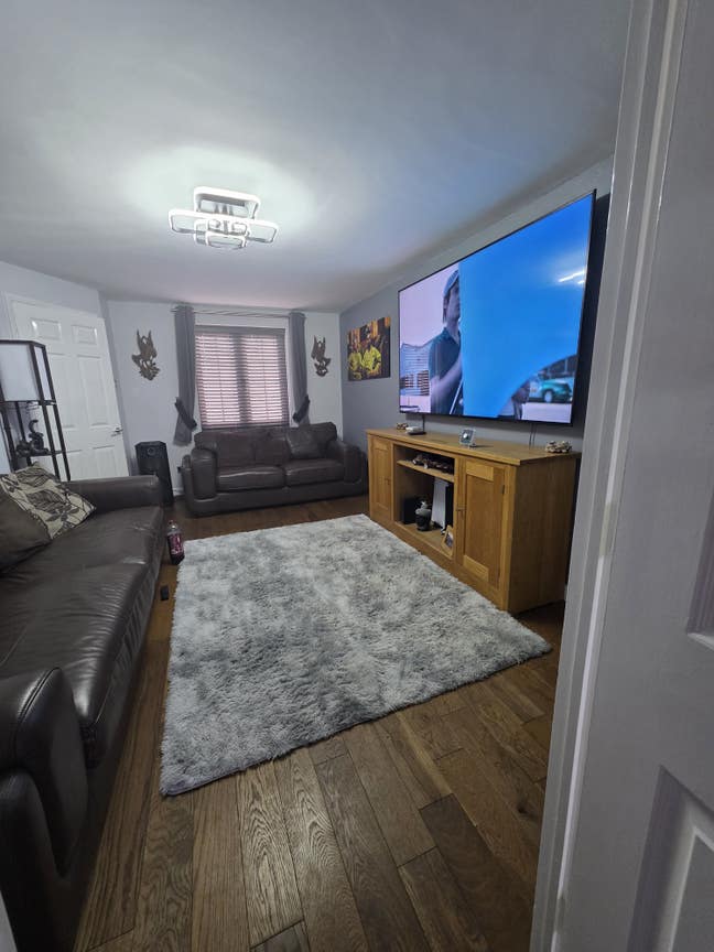 Fully furnished house. Double room with ensuite  Main Photo