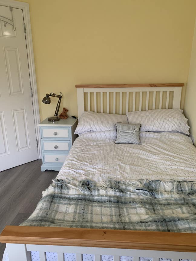 Double room to let for single person Main Photo