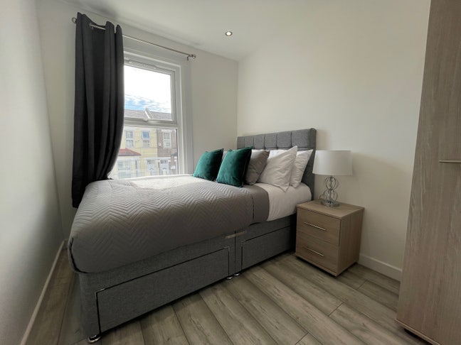 Stunning Flatshare in SE18 - Cosy Double Main Photo