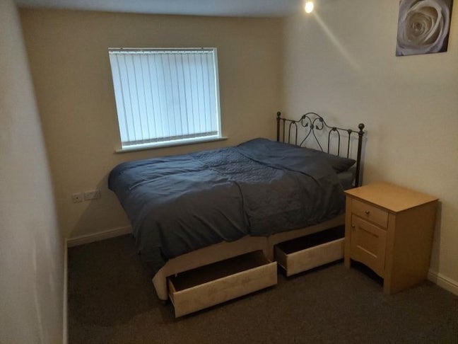 Fully Equipped Room in Prime Location – M22 1BT Main Photo
