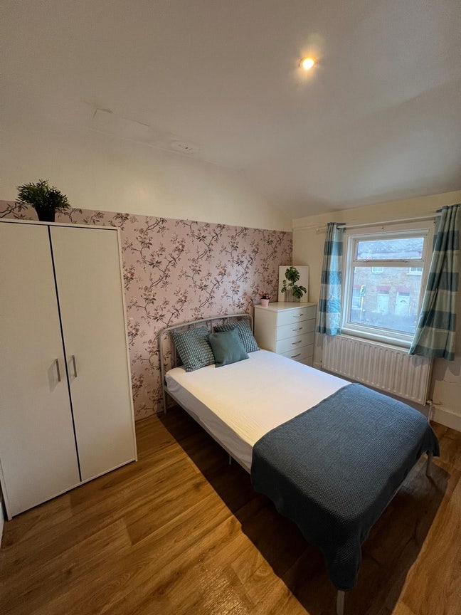 Double Room in Neasden – Near Lidl & McDonald’s Main Photo