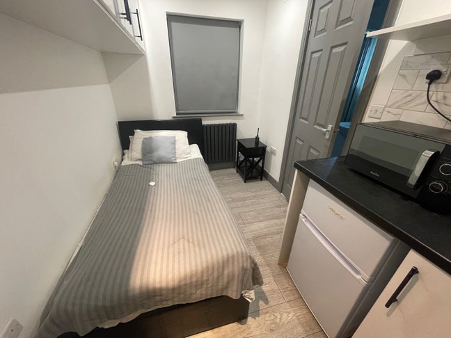 Single Room Ensuite £750/mo. All Bills Included Main Photo