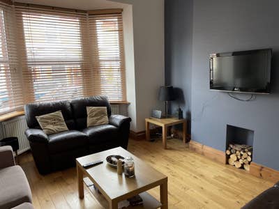 Beautiful big double, Central Chester Main Photo