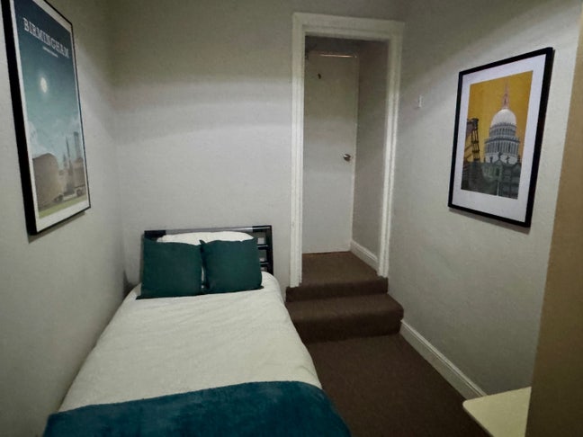 £450 inc single room. Available now Main Photo