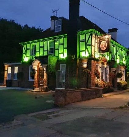 1 Bed Penthouse Flat Above Pub Main Photo