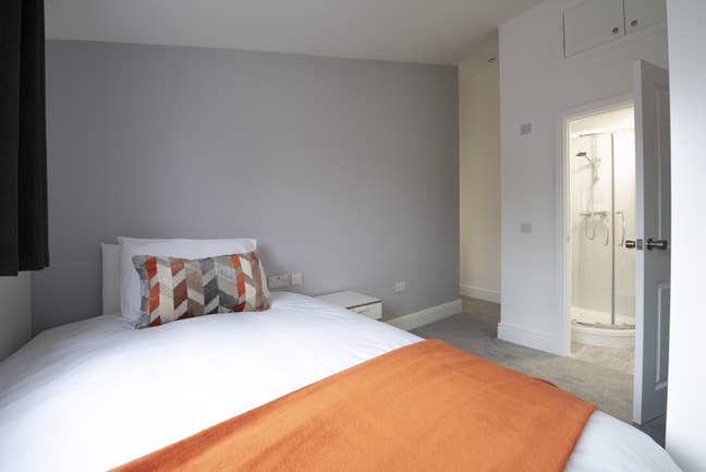 Modern Home for Contractors Near Docks Main Photo