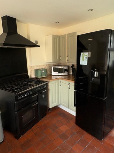 Large ground floor room double bed  Main Photo