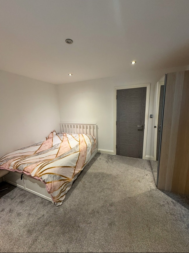 Spacious Ensuite Room in Golders Green Main Photo