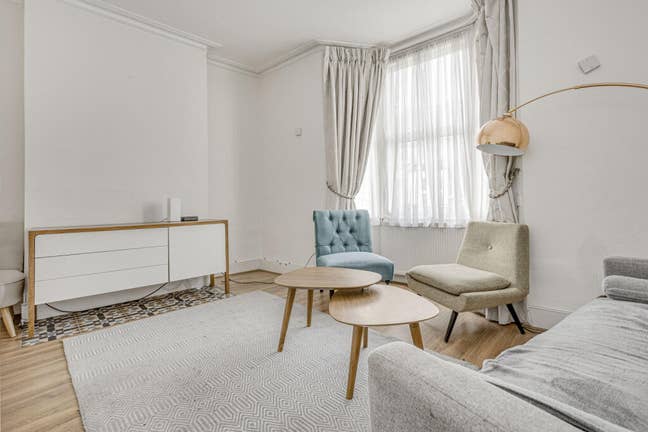 2 double rooms in a friendly house in Fulham  Main Photo