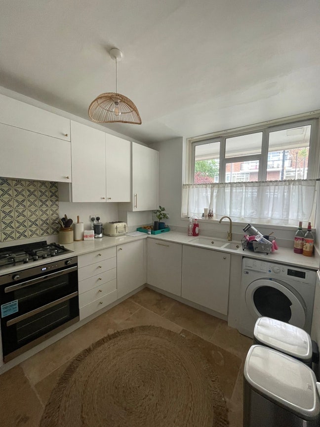 Double room in Stepney Green (bills included) Main Photo