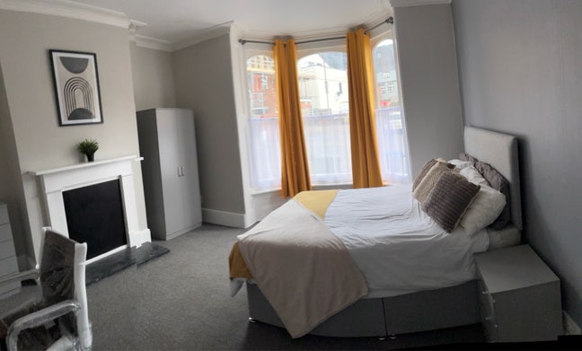 Stylish City Living Main Photo