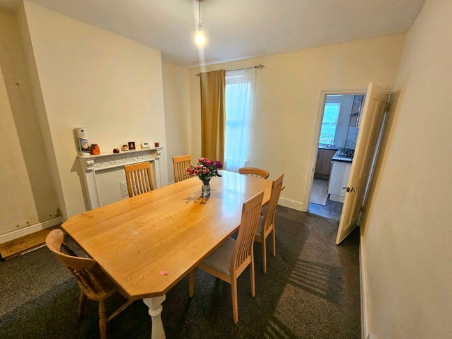 2 bedroom house to let Main Photo