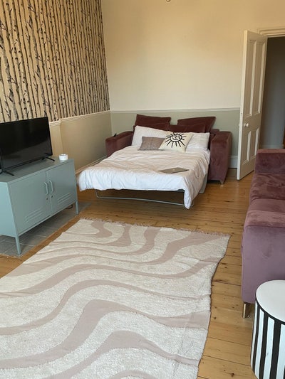 Flat mate :) Main Photo