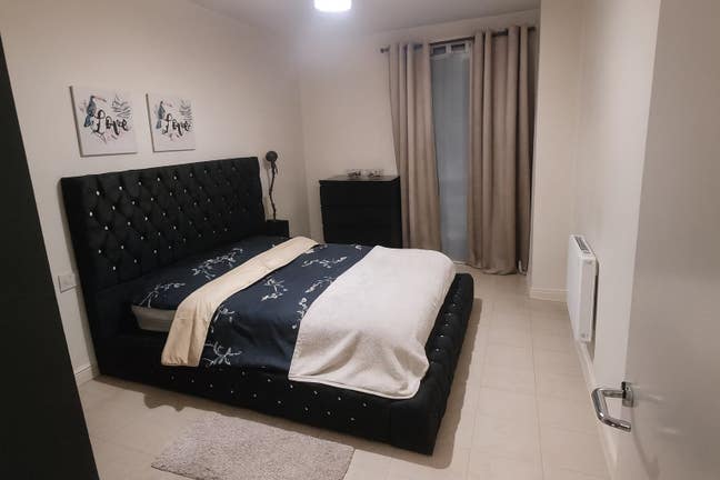 Spacious Double Room in a Modern, Quiet Flat Main Photo