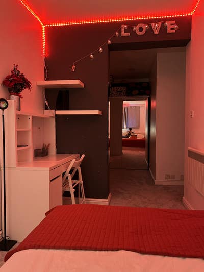 Large double room in lovely house  Main Photo