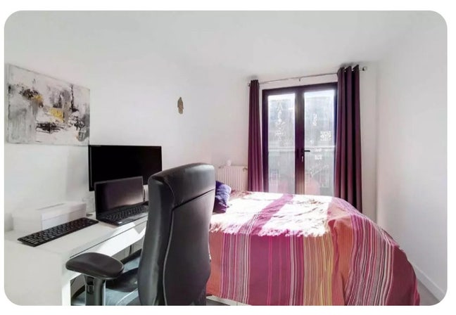 Light & Bright Double Room in Kingston town Centre Main Photo