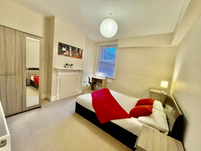 Larger Than Average Double, Great Co-Living House Main Photo