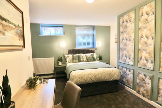 BS - Beautiful Double Room in City Centre Main Photo