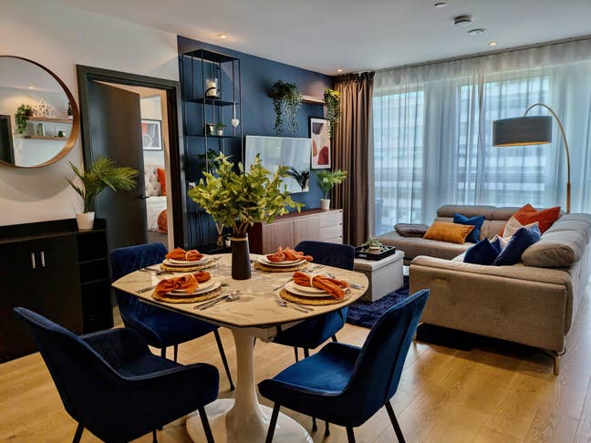 Stunning 2-Bedroom, 2 bathroom Luxury Flat Main Photo