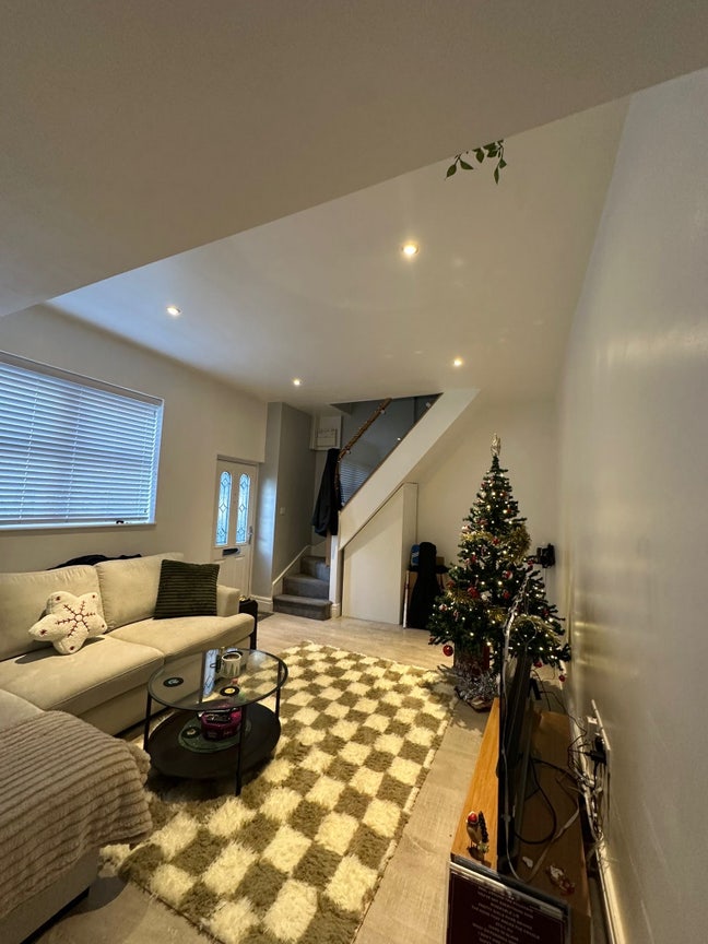 Double bedroom in heaton Mersey flat Main Photo