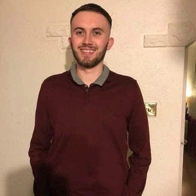 Professional Male seeks a single or double room Main Photo