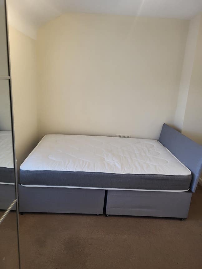 Room To Rent  Main Photo